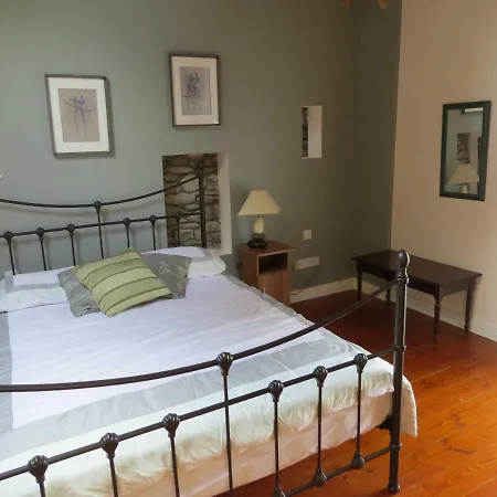 The Old House 캐릭 온 슈어